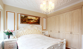 入墻式定制衣柜有哪些優(yōu)缺點(diǎn)？