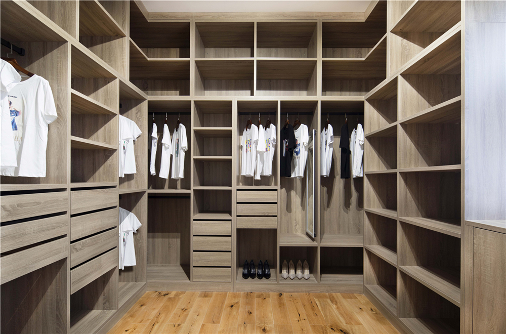 定制衣柜多少錢一平方？(圖1)