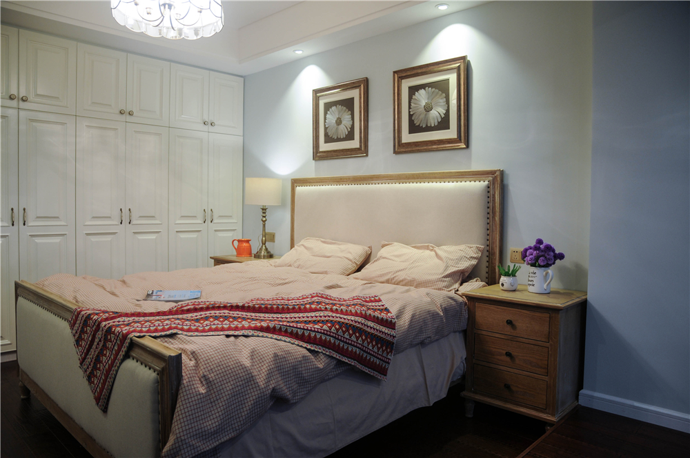 原木定制衣柜價(jià)格貴不貴？(圖3)